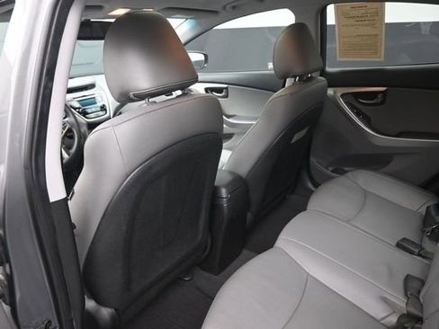Used 2013 Hyundai Elantra Limited FWD image 2