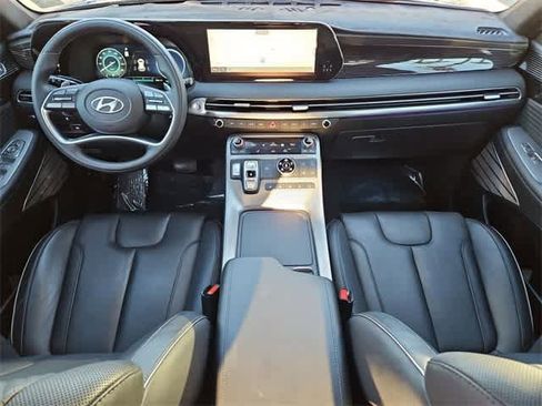 Used 2024 Hyundai Palisade Calligraphy image 15