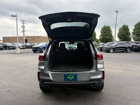 Used 2023 Chevrolet TrailBlazer RS AWD/4WD image 3