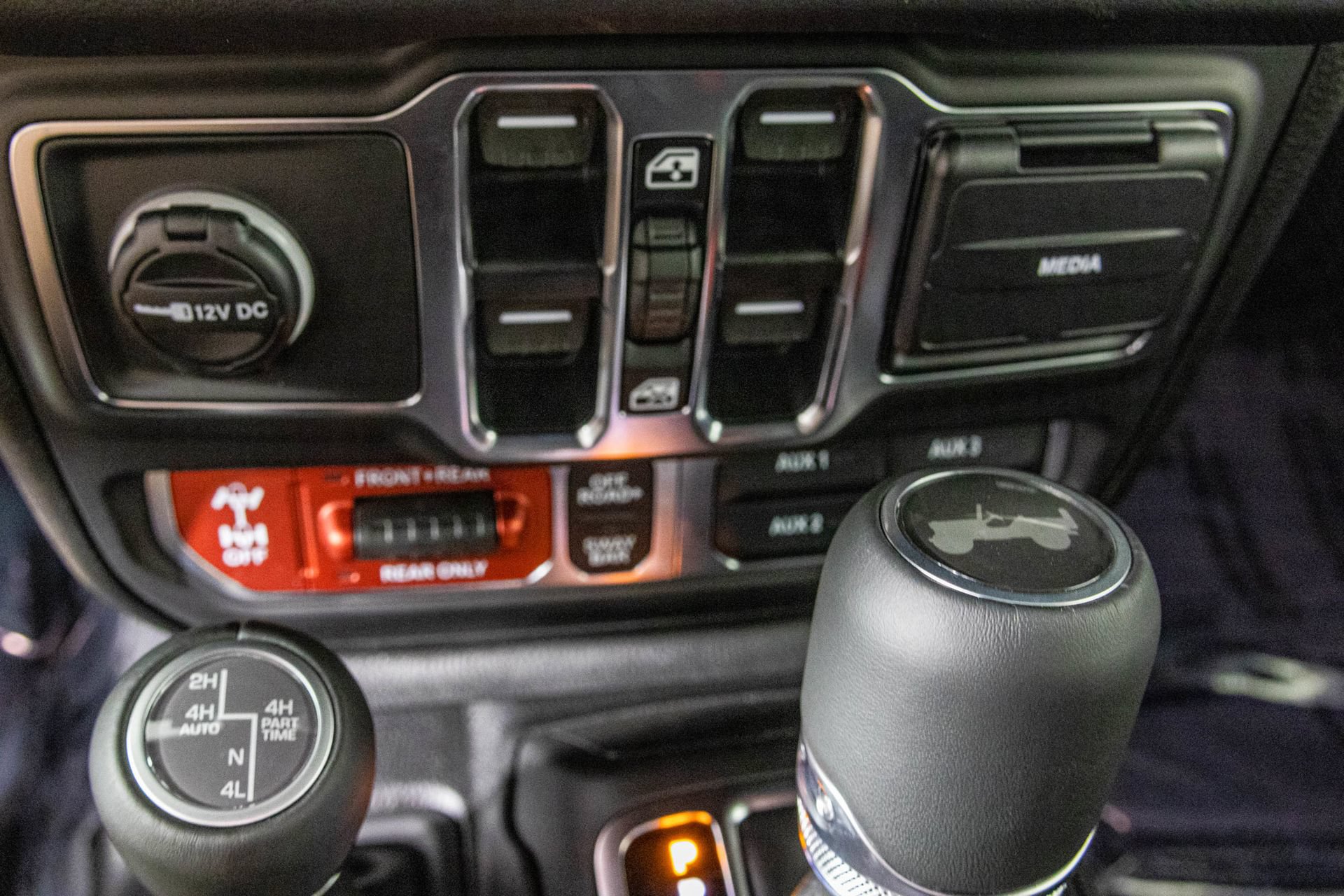 New 2027 Jeep Wrangler Unlimited Rubicon AWD/4WD image 26
