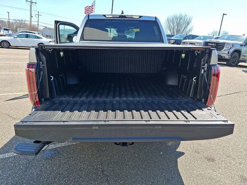 Used 2023 Toyota Tundra Platinum AWD/4WD image 30