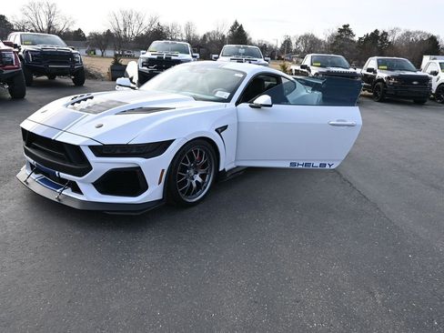 New 2026 Ford Mustang GT Premium w/ GT Performance Package image 37