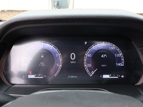 Used 2023 Jeep Grand Cherokee Altitude AWD/4WD image 16