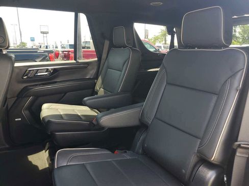 Used 2025 Chevrolet Tahoe Premier RWD image 22
