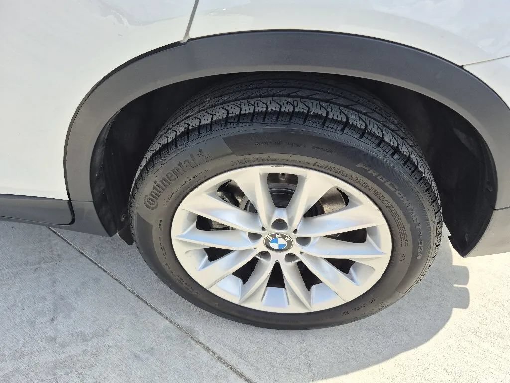 Used 2016 BMW X3 xDrive28i AWD/4WD image 9