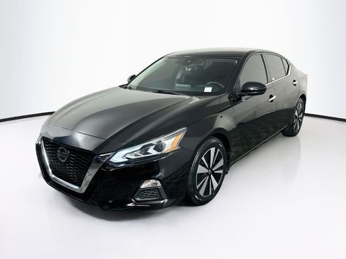 Used 2022 Nissan Altima 2.5 SV FWD image 3