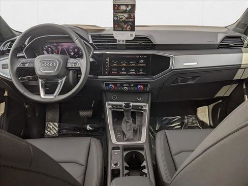 New 2025 Audi Q3 2.0T Premium image 12