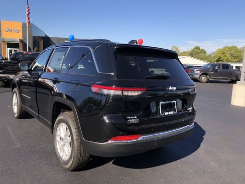 New 2025 Jeep Grand Cherokee Laredo X w/ Luxury Tech Group I image 12