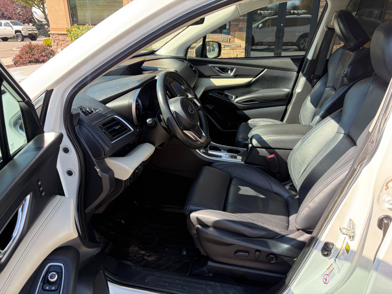 Used 2019 Subaru Ascent Limited w/ Popular Package #2 AWD/4WD image 4