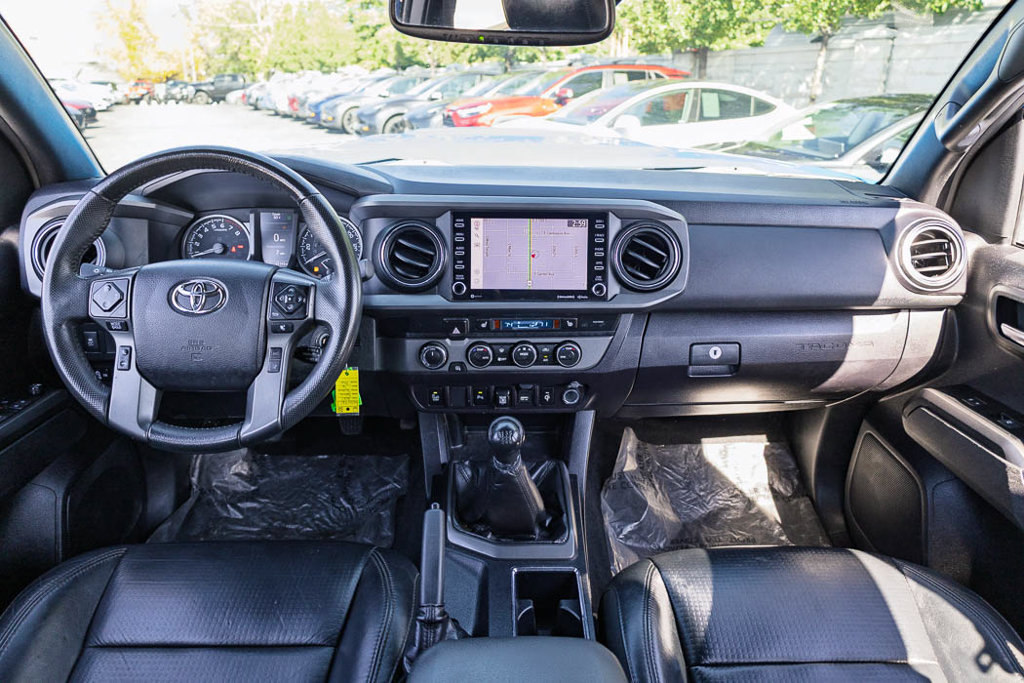 Used 2021 Toyota Tacoma TRD Sport w/ TRD Premium Sport Package AWD/4WD image 36