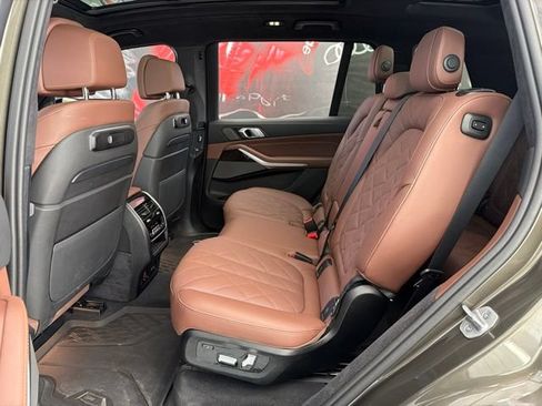 Used 2026 BMW X7 xDrive40i w/ M Sport Package AWD/4WD image 13