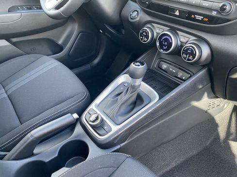 New 2026 Hyundai Venue SEL image 38