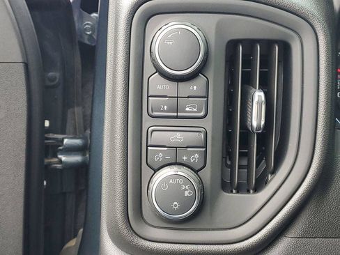 Certified 2020 Chevrolet Silverado 1500 Custom w/ Custom Value Package AWD/4WD image 7