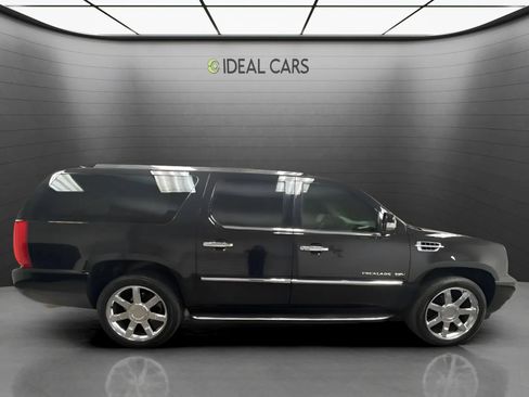 Used 2013 Cadillac Escalade ESV Luxury AWD/4WD image 4