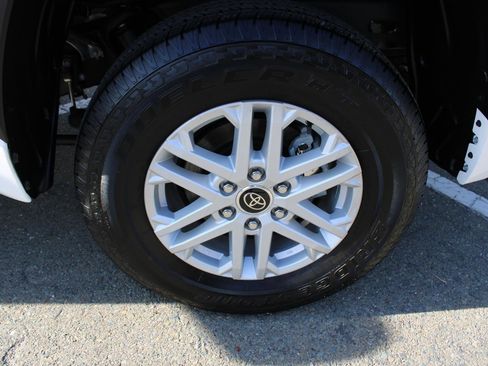 New 2024 Toyota Tundra SR5 image 12