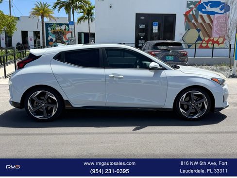 Used 2020 Hyundai Veloster Turbo image 5