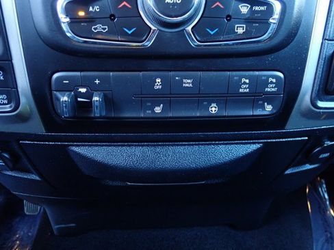 Used 2016 RAM 1500 Big Horn image 19