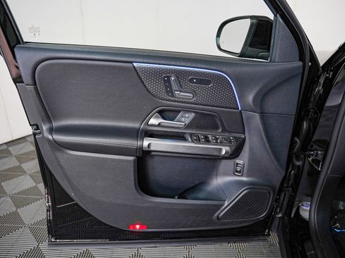 Certified 2024 Mercedes-Benz GLB 250 250 image 24