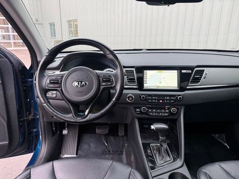 Used 2018 Kia Niro Touring image 15