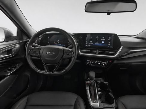 Used 2025 Chevrolet Trax RS w/ Sunroof Package FWD image 29
