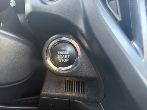 Used 2025 Subaru Forester Limited image 27