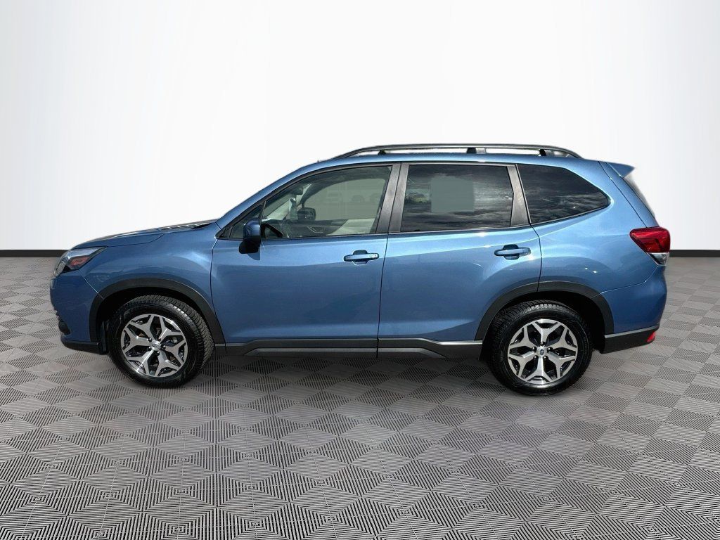Certified 2023 Subaru Forester Premium AWD/4WD image 34