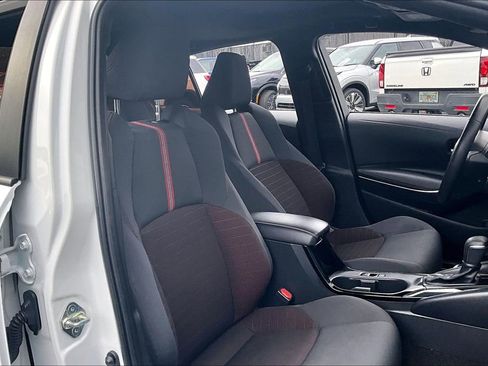 Used 2023 Toyota Corolla SE w/ SE Package image 27