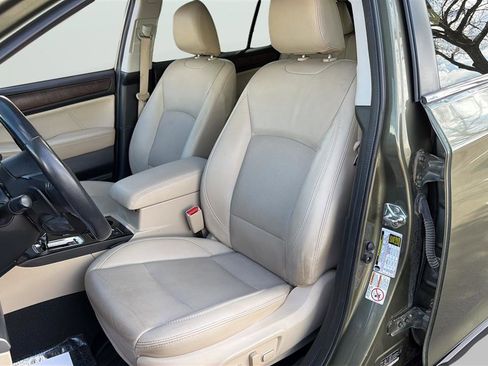 Used 2019 Subaru Outback 2.5i Limited image 12