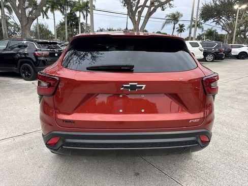 Used 2024 Chevrolet Trax RS image 23