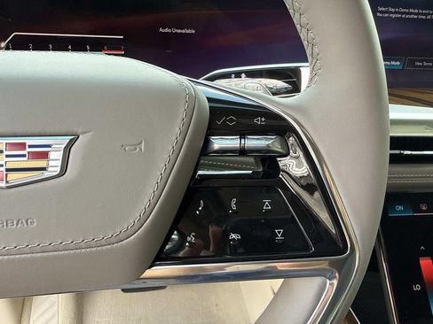 New 2026 Cadillac Escalade Platinum Sport w/ LPO, ONYX Package AWD/4WD image 31