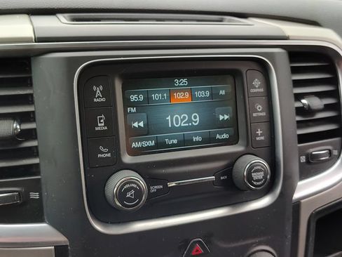 Used 2020 RAM 1500 Warlock AWD/4WD image 25