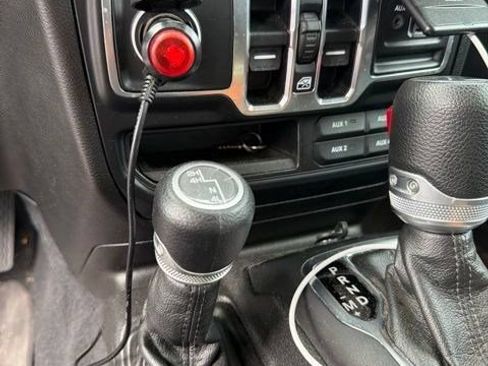Used 2020 Jeep Gladiator Sport w/ Quick Order Package 24S AWD/4WD image 15