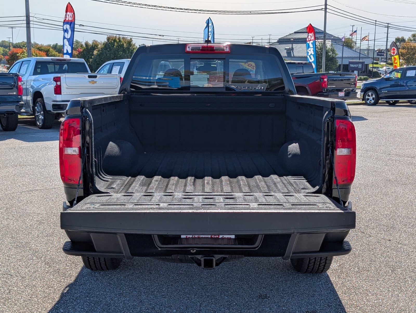 Used 2018 Chevrolet Colorado Z71 AWD/4WD image 14