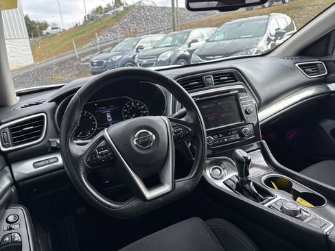 Used 2019 Nissan Maxima 3.5 S w/ Floor Mat Group image 12