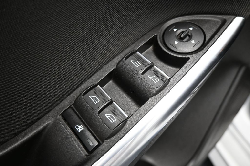 Used 2017 Ford Focus ST FWD image 11