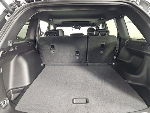 New 2025 Jeep Grand Cherokee 4WD image 30