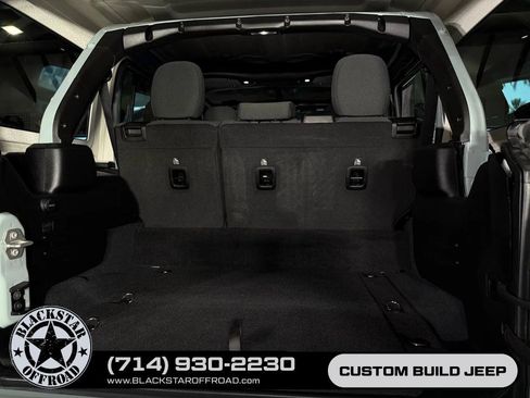 Used 2024 Jeep Wrangler Unlimited AWD/4WD image 21