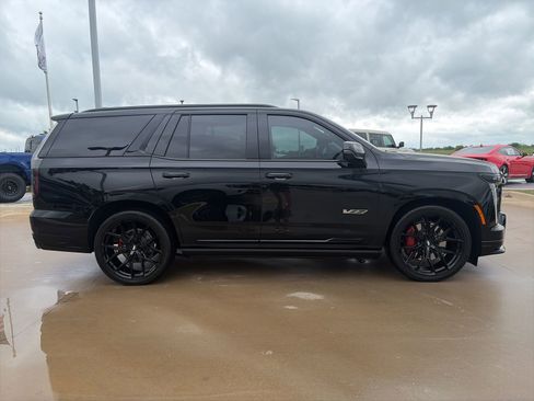 Used 2026 Cadillac Escalade V image 6