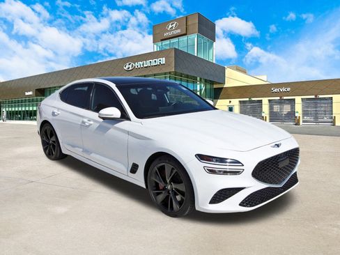 Used 2023 Genesis G70 3.3T w/ Sport Prestige Package image 3