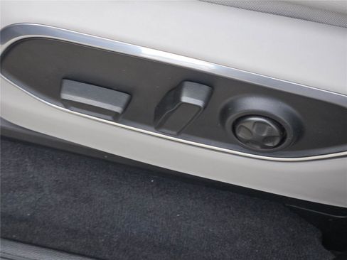 Certified 2024 Jeep Wagoneer Series III w/ Premium Group I image 31