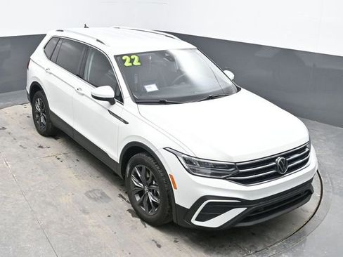 Used 2022 Volkswagen Tiguan SE image 21