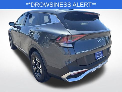 Used 2024 Kia Sportage LX AWD/4WD image 5