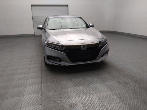 Used 2018 Honda Accord Sport image 14
