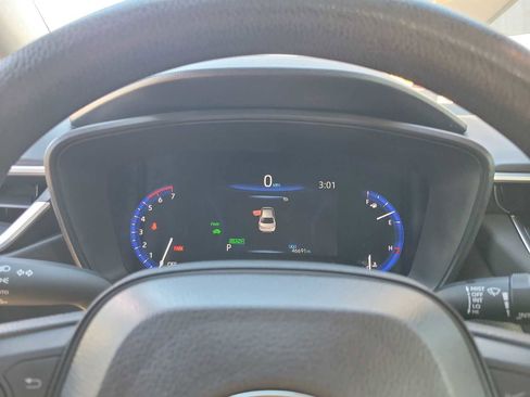 Used 2021 Toyota Corolla LE w/ Carpet Mat Package (TMS) image 18