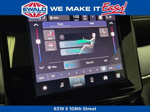 New 2025 Jeep Grand Cherokee L Altitude image 4