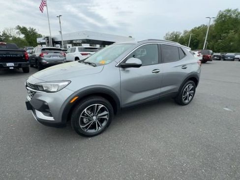 Certified 2023 Buick Encore GX Select AWD/4WD image 4