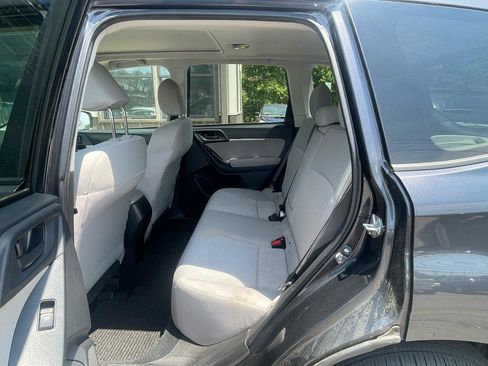 Used 2015 Subaru Forester 2.5i Premium w/ All-Weather Package AWD/4WD image 9