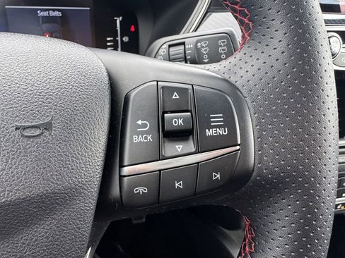 Used 2024 Ford Escape ST-Line image 18
