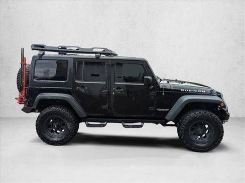 Used 2016 Jeep Wrangler Unlimited Rubicon w/ Connectivity Group AWD/4WD image 4