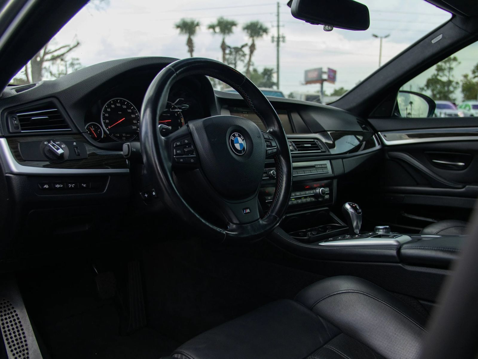 Used 2013 BMW M5 RWD image 17